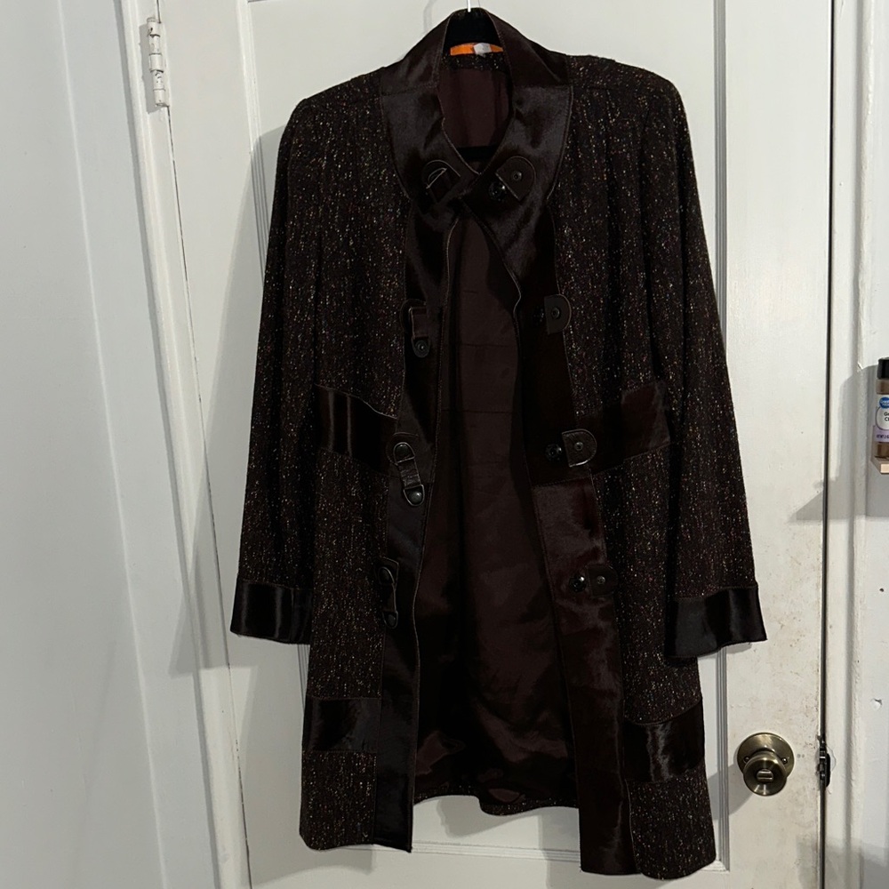 Elegant Brown Women's Coat - Picture 5 of 13